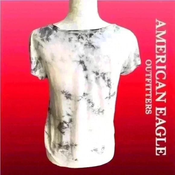 American Eagle 🦅 Favorite T-shirt - Picture 5 of 7